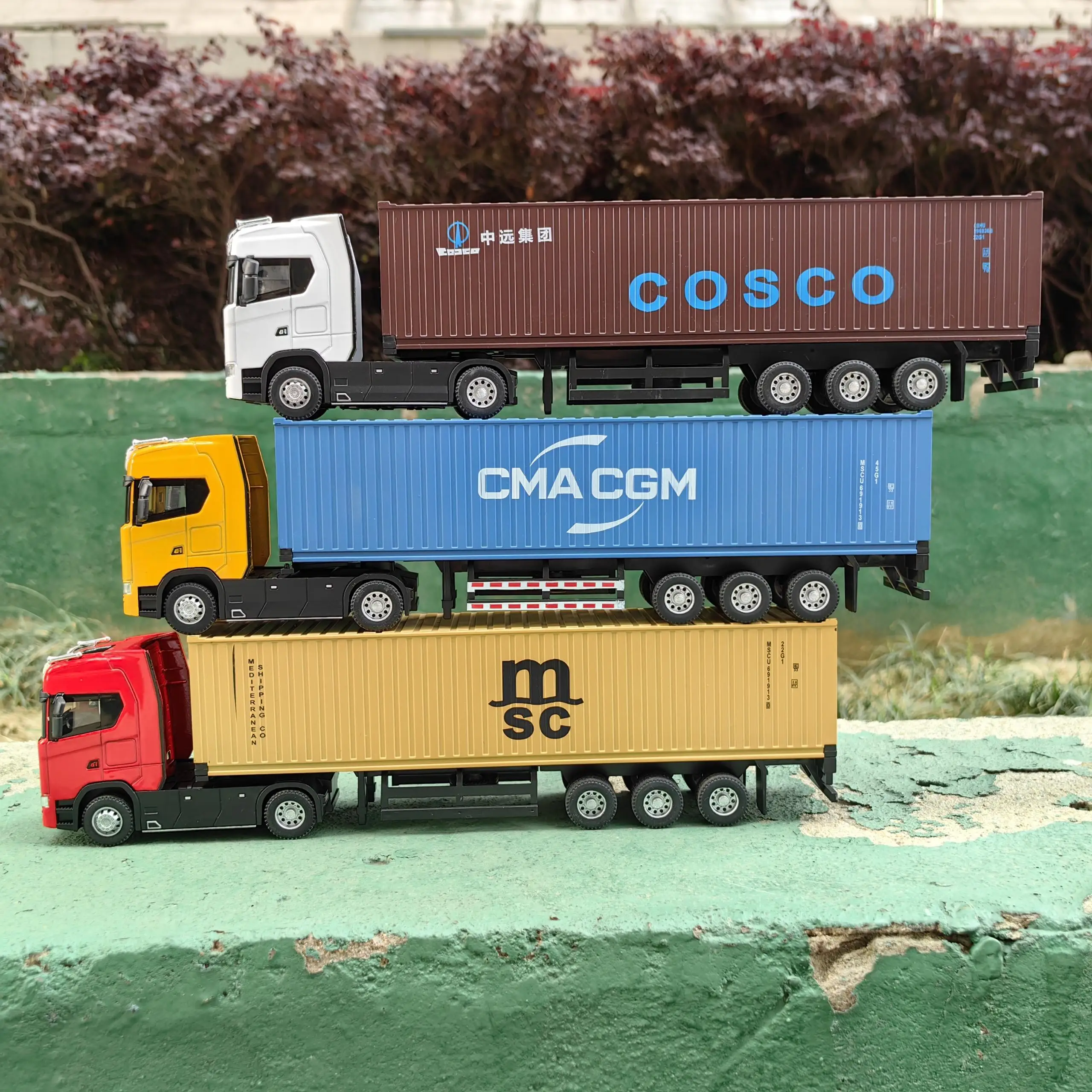 1:50 Scale Diecast Container Truck Model with Sound and Light Pull Back Action - 2