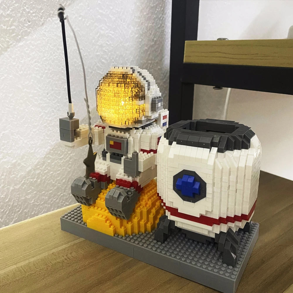 Astronaut Micro Mini Building Blocks with LED Lights Pen Holder - 6